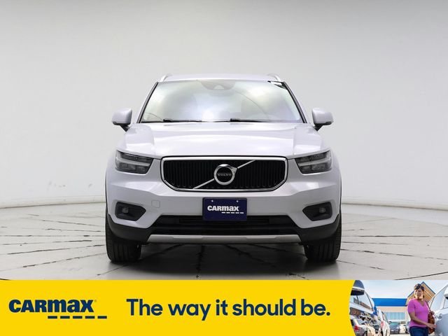 2021 Volvo XC40 Momentum
