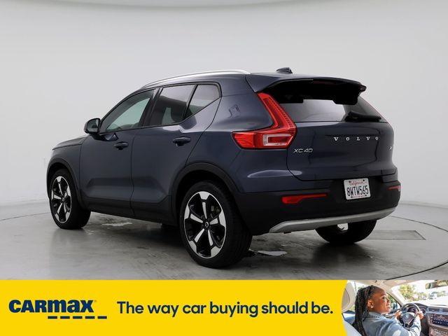 2021 Volvo XC40 Momentum