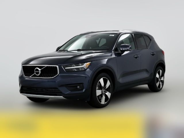 2021 Volvo XC40 Momentum