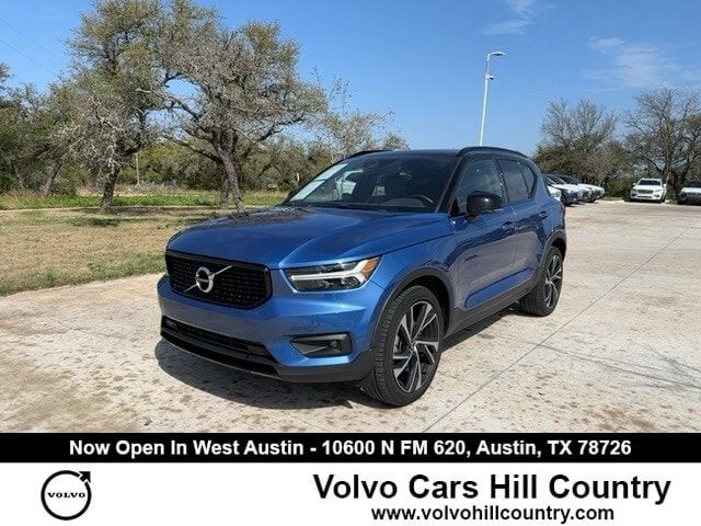 2021 Volvo XC40 R-Design