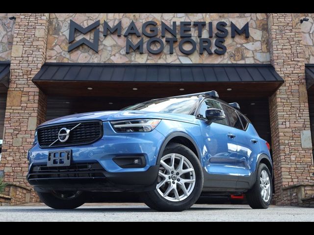2021 Volvo XC40 R-Design