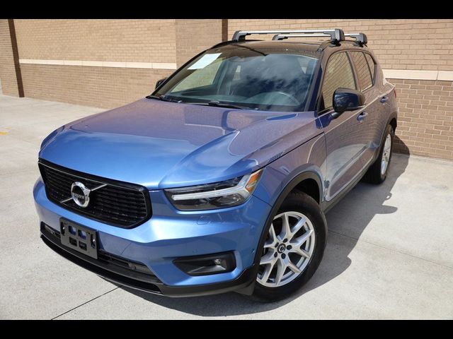 2021 Volvo XC40 R-Design