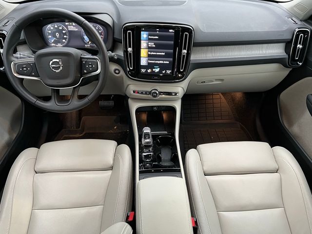 2021 Volvo XC40 Inscription