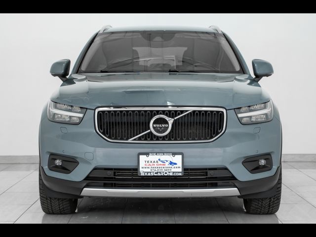 2021 Volvo XC40 Momentum