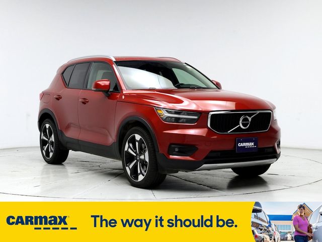 2021 Volvo XC40 Momentum