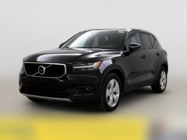 2021 Volvo XC40 Momentum