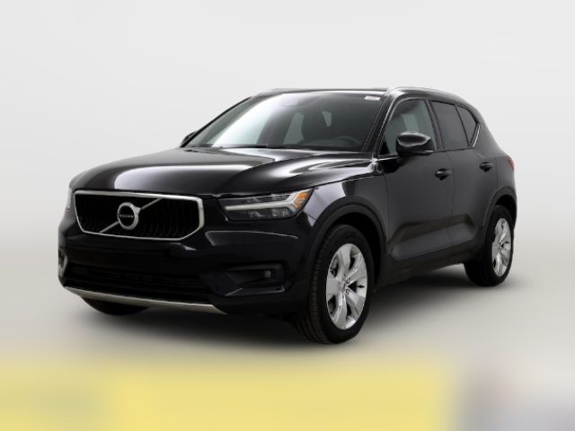 2021 Volvo XC40 Momentum