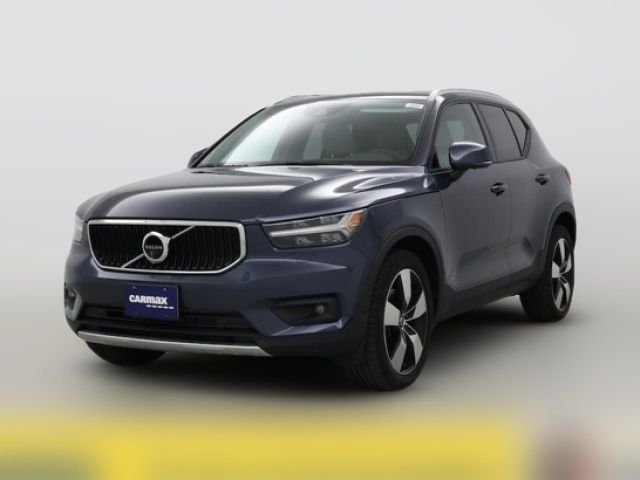 2021 Volvo XC40 Momentum
