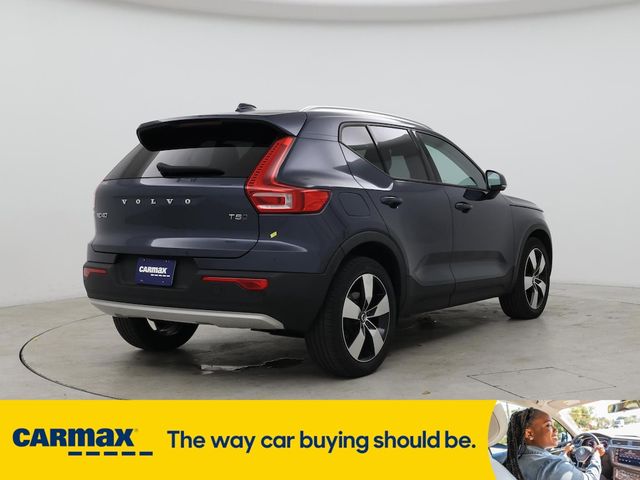 2021 Volvo XC40 Momentum