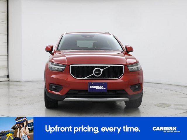 2021 Volvo XC40 Momentum