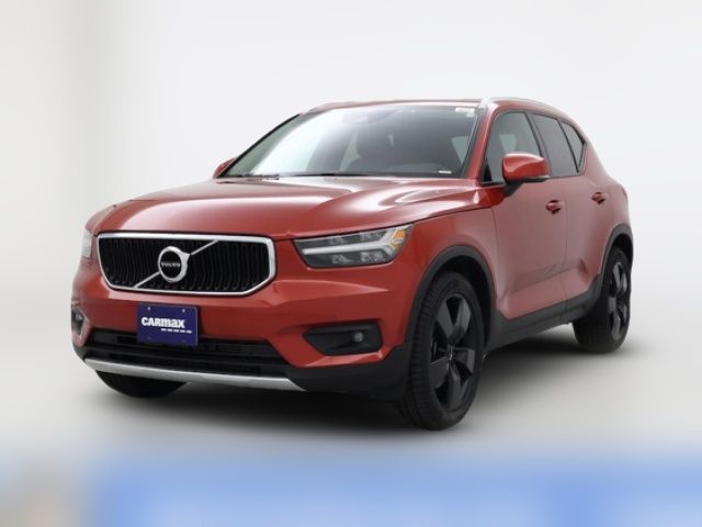 2021 Volvo XC40 Momentum