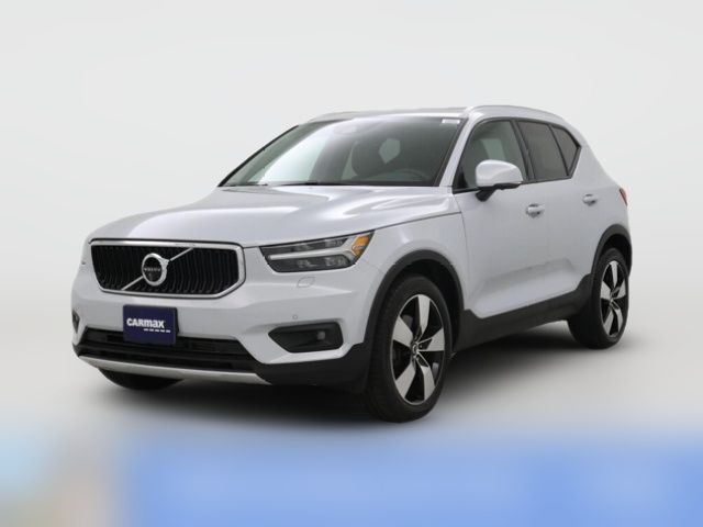 2021 Volvo XC40 Momentum