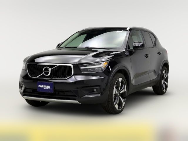 2021 Volvo XC40 Momentum