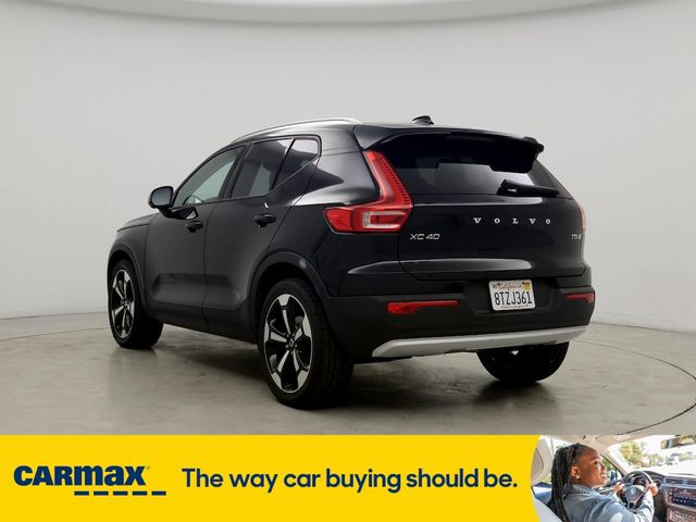 2021 Volvo XC40 Momentum