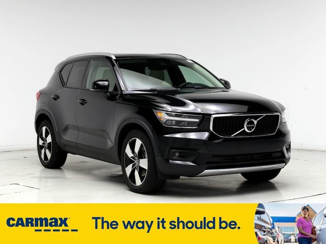 2021 Volvo XC40 Momentum