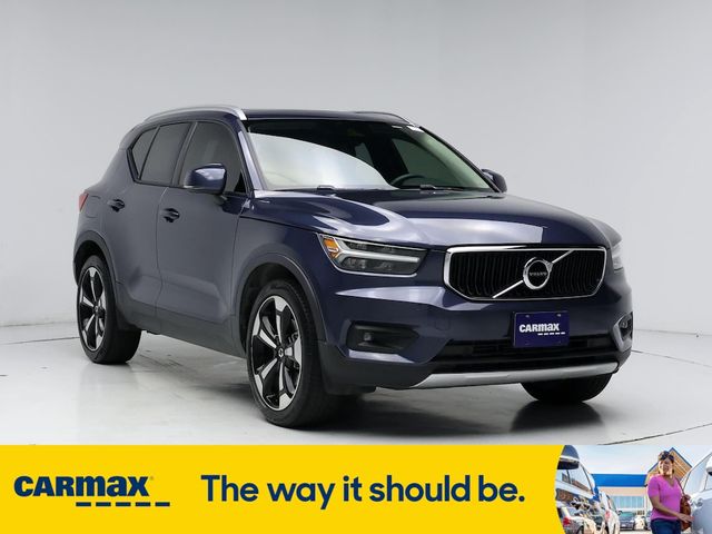 2021 Volvo XC40 Momentum