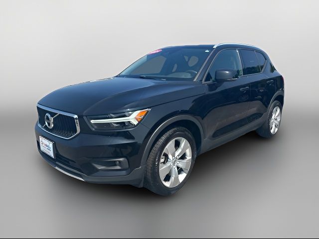 2021 Volvo XC40 Momentum