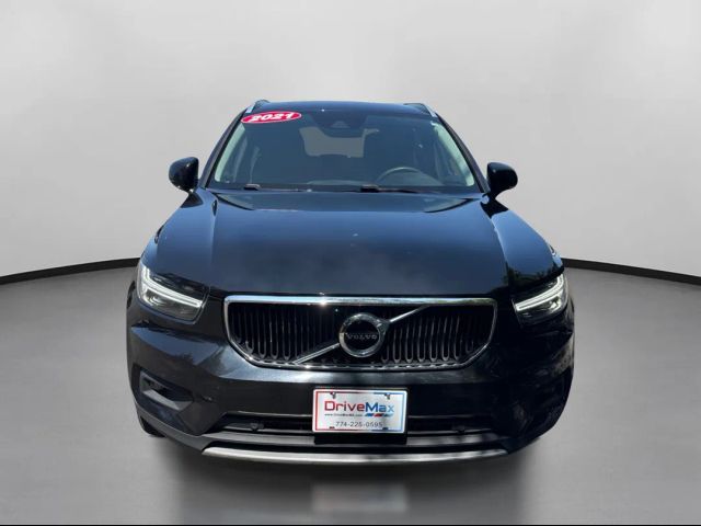 2021 Volvo XC40 Momentum
