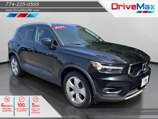 2021 Volvo XC40 Momentum