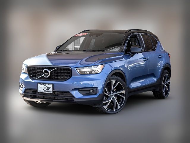 2021 Volvo XC40 R-Design