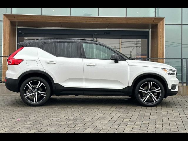 2021 Volvo XC40 R-Design