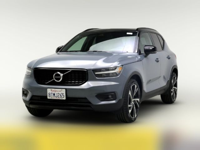 2021 Volvo XC40 R-Design