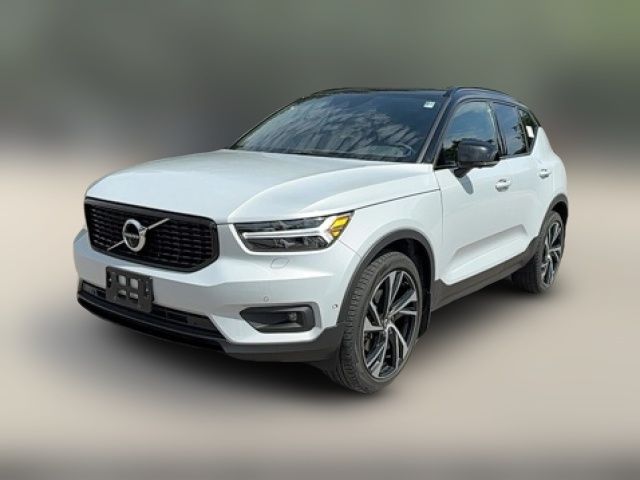 2021 Volvo XC40 R-Design