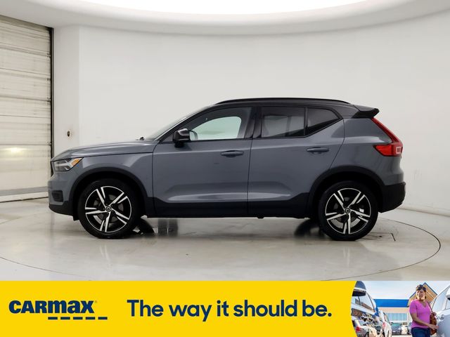 2021 Volvo XC40 R-Design