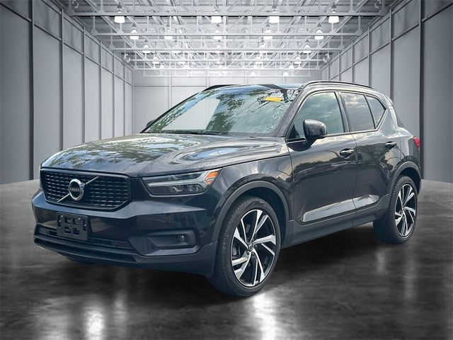 2021 Volvo XC40 R-Design