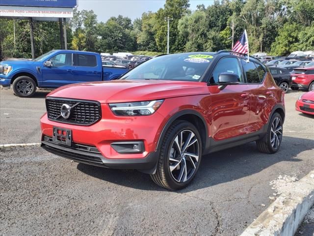 2021 Volvo XC40 R-Design