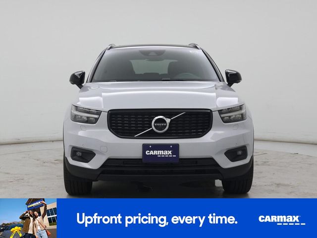2021 Volvo XC40 R-Design