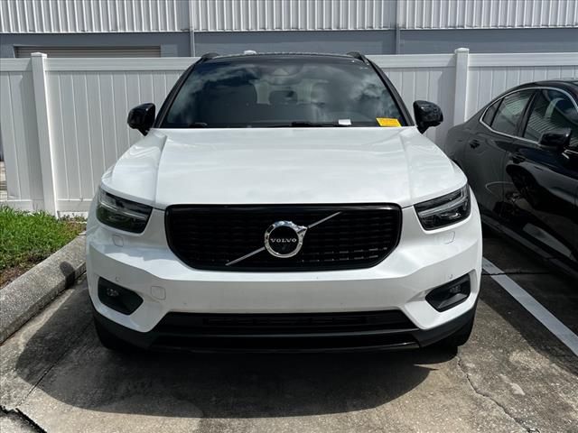 2021 Volvo XC40 R-Design