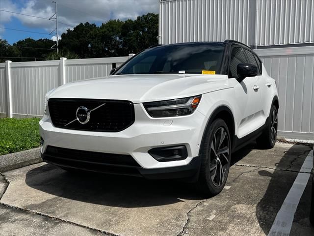 2021 Volvo XC40 R-Design