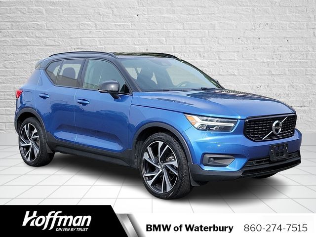 2021 Volvo XC40 R-Design