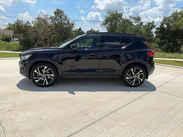 2021 Volvo XC40 R-Design