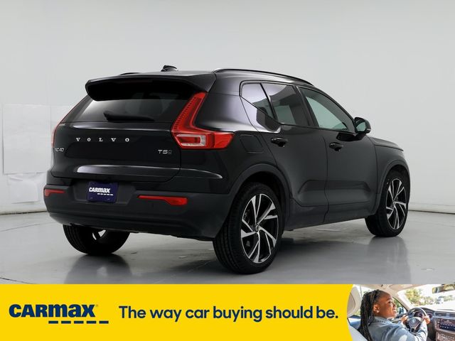 2021 Volvo XC40 R-Design