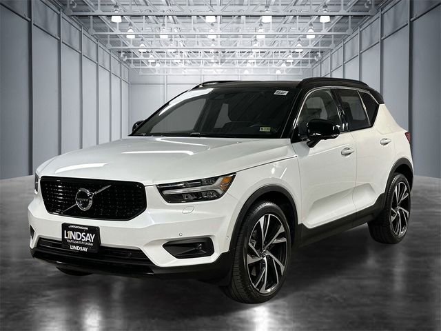 2021 Volvo XC40 R-Design