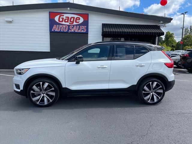 2021 Volvo XC40 Base