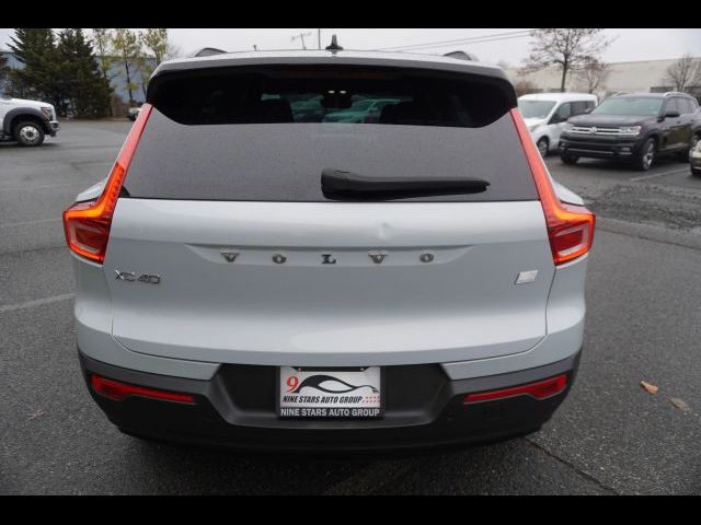 2021 Volvo XC40 Base