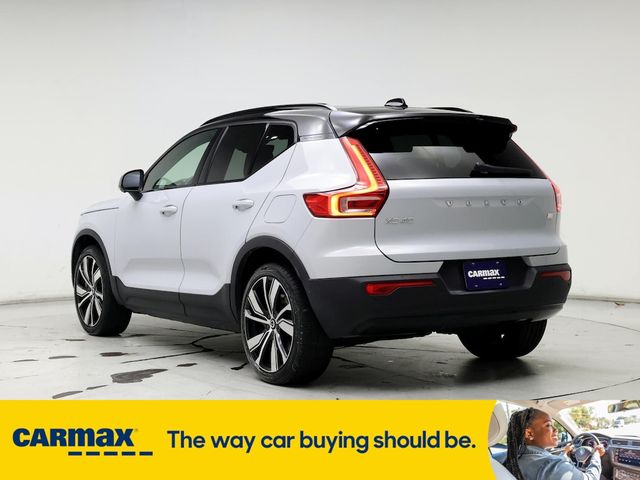 2021 Volvo XC40 Base