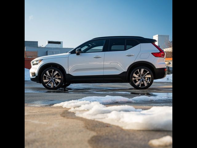 2021 Volvo XC40 Base