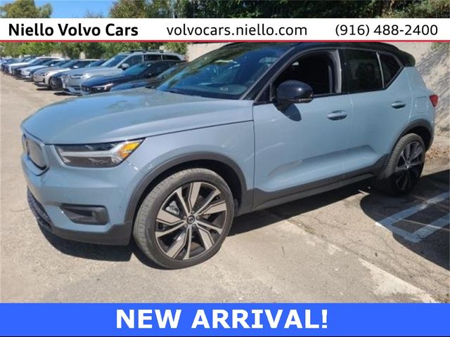 2021 Volvo XC40 Base