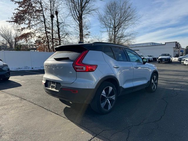 2021 Volvo XC40 Base