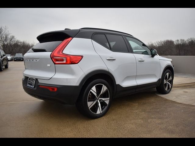 2021 Volvo XC40 Base