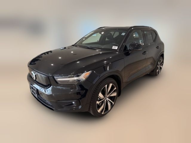 2021 Volvo XC40 Base