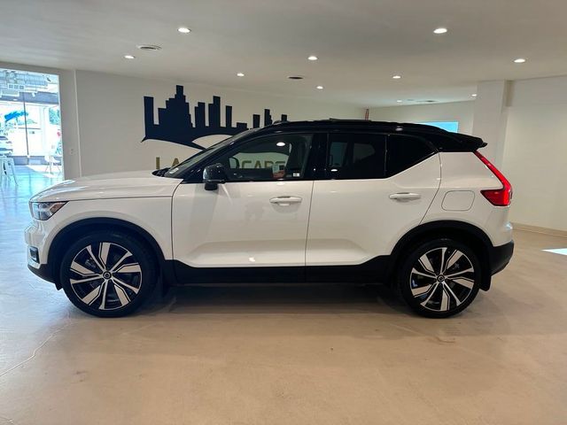 2021 Volvo XC40 Base