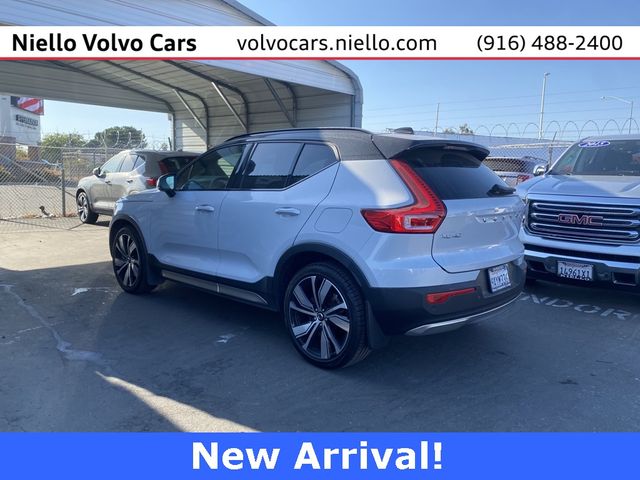 2021 Volvo XC40 Base