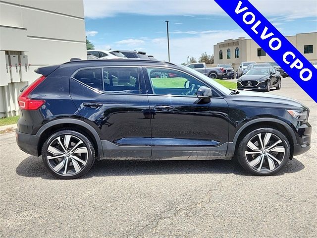 2021 Volvo XC40 Base