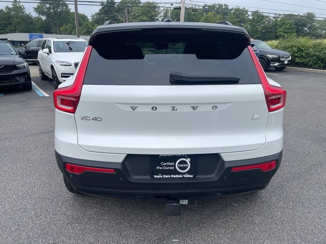 2021 Volvo XC40 Base