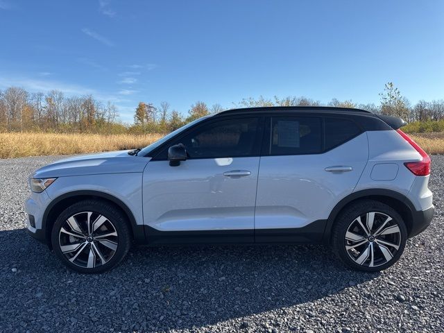 2021 Volvo XC40 Base